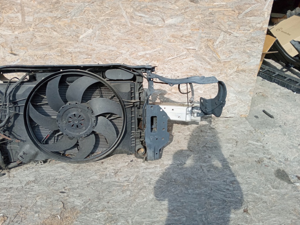 фото №7, Mercedes e-klasa w207 pas передний радиатор