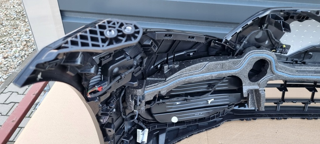 фото №14, Mercedes eqs 297 бампер перед оригинал c149