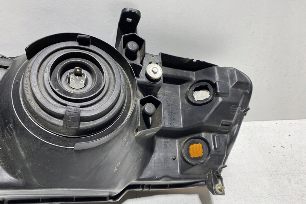 фото №9, Лампа правая передняя mitsubishi pajero iii v7_w, v6_w 10087420 2.4l