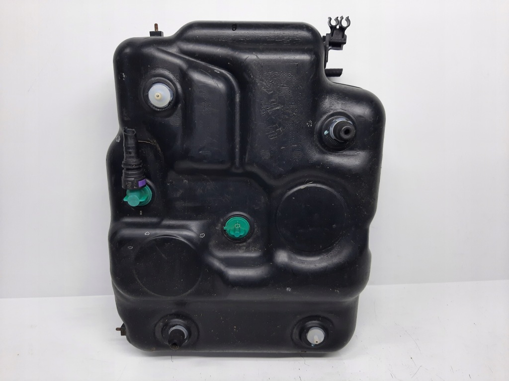 фото №1, Audi q7 бак adblue 4l0131877c