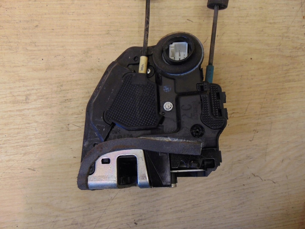 фото №7, Замок двері лівий задня toyota rav4 iii europa 2контакти