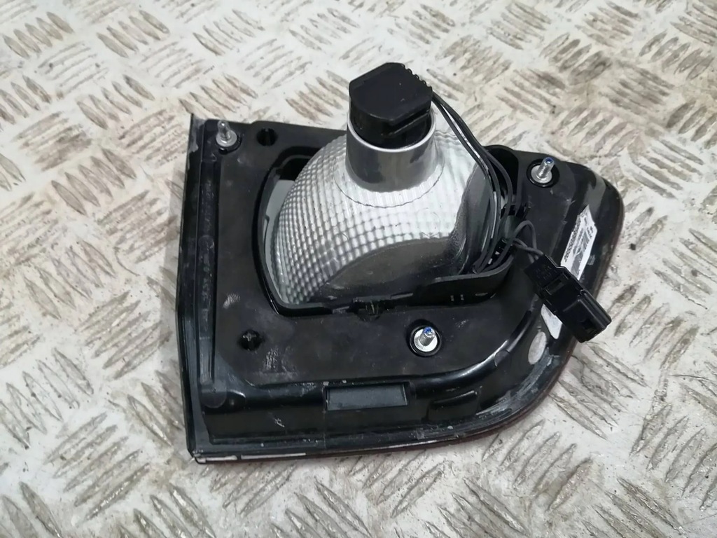 фото №4, Ss renault kadjar лампа w крышка правая задняя 265508898r