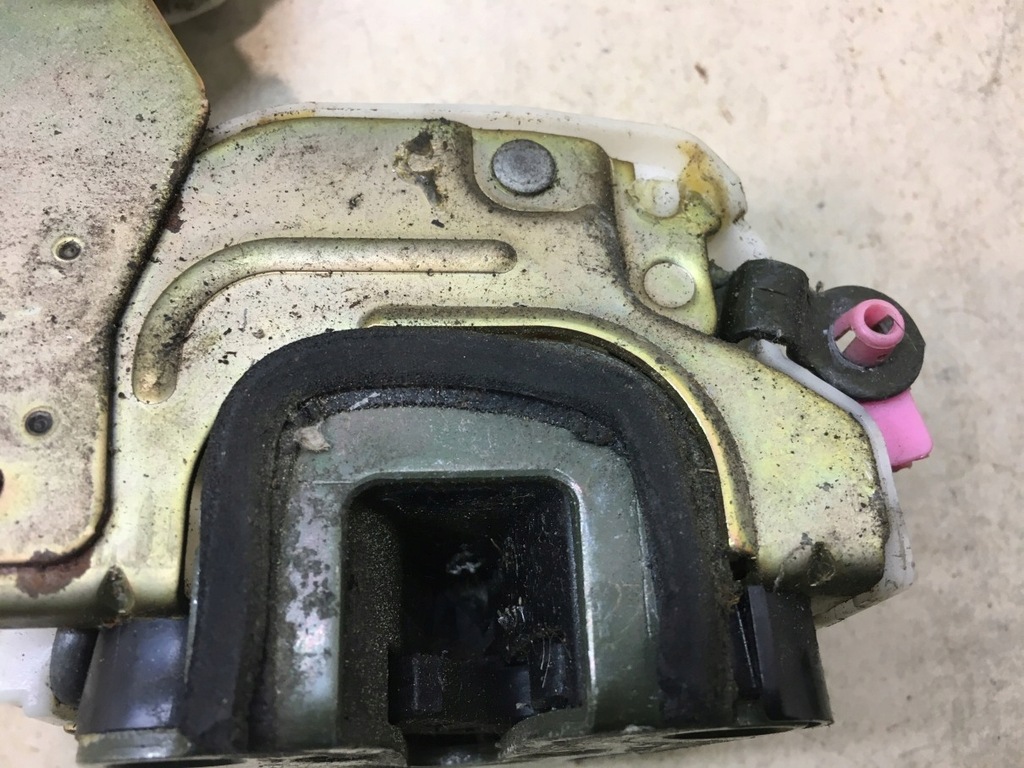 фото №9, Замок двері правий перед almera n15 8055289917