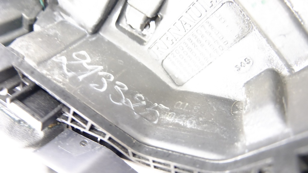 фото №10, Renault twingo ii воздуховод кожа 484009618r