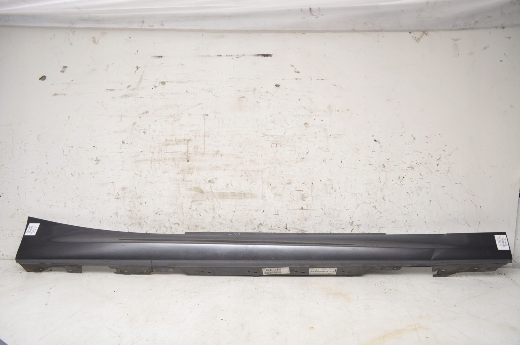 фото №1, Bmw f22 накладка порог правая b39