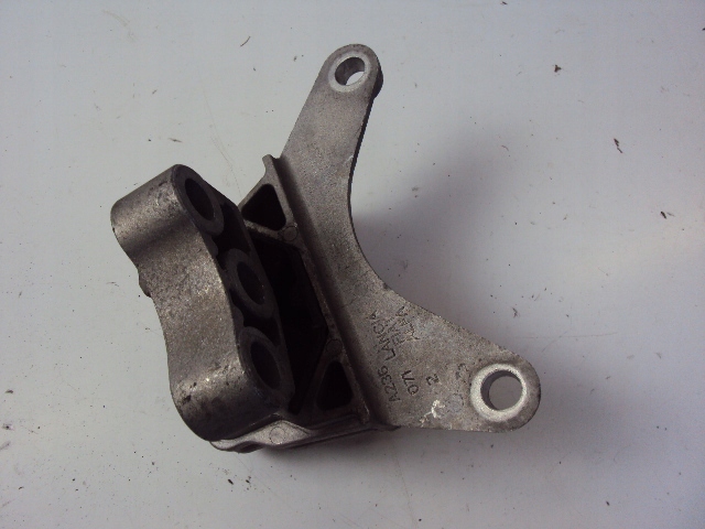 фото №3, Кронштейн подушка коробки alfa romeo giulietta 2010-