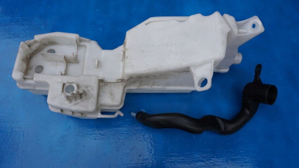 фото №1, Volvo s60 v60 cc ii - бачок омывателя