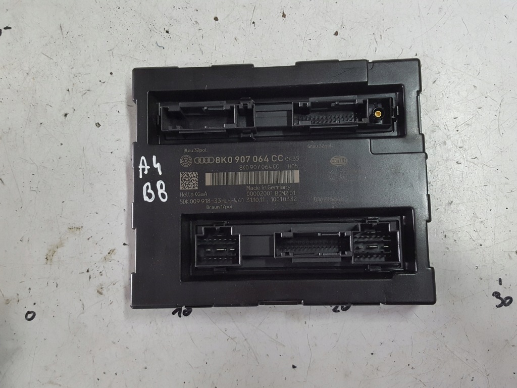 фото №1, Audi a4 b8 08r- a5 8t модуль комфорта 8k0907064cc