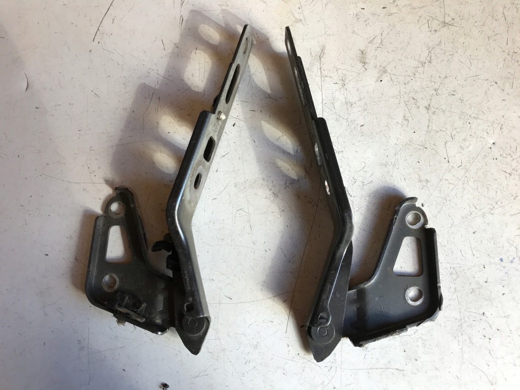 фото №1, Audi q7 петля капот лівий правий szary 4l0823302