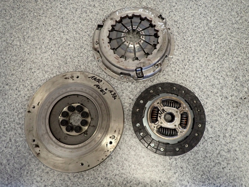 фото №1, Toyota auris 09- 1.33 benz зчеплення диск притиск