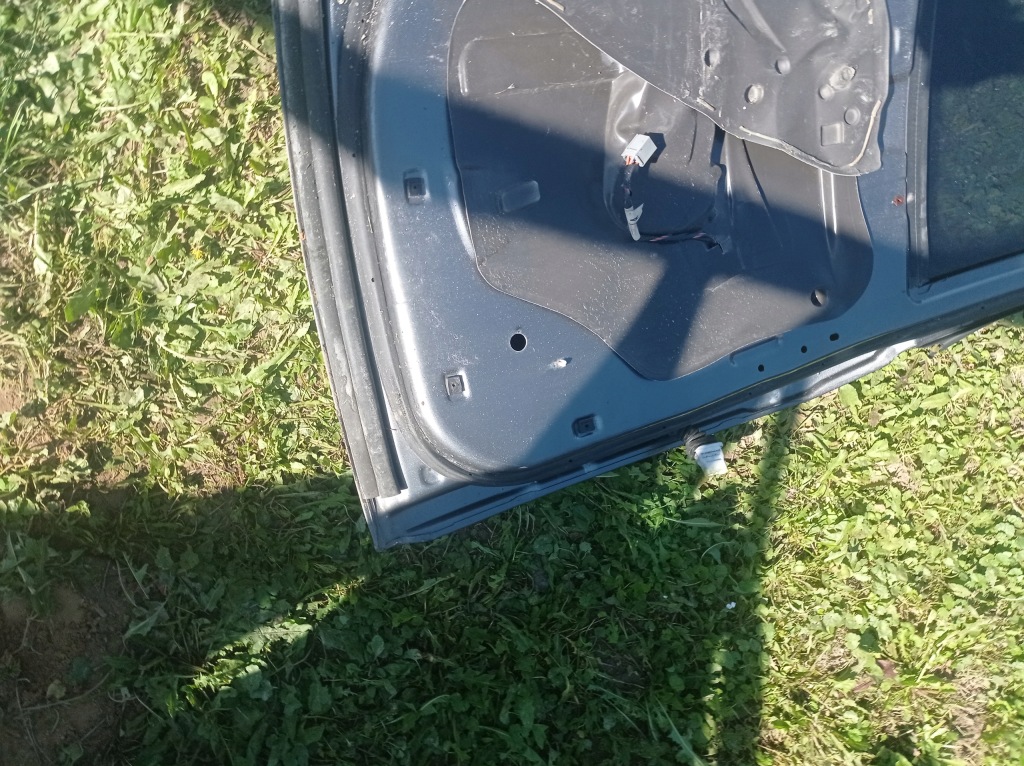 Купить Chrysler 300c дверь левое  задняя