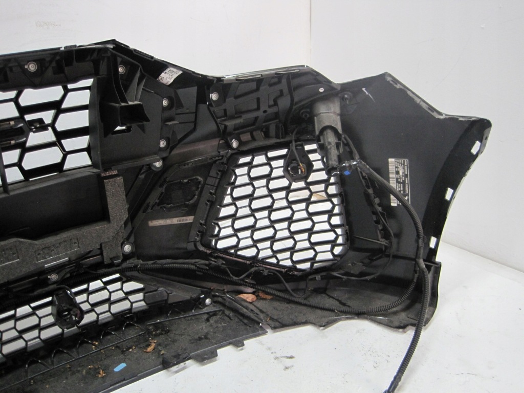 Бампер audi q3 rsq3 rs 83a камера 4 pdc pod радар ксенон 22r передний Недорого