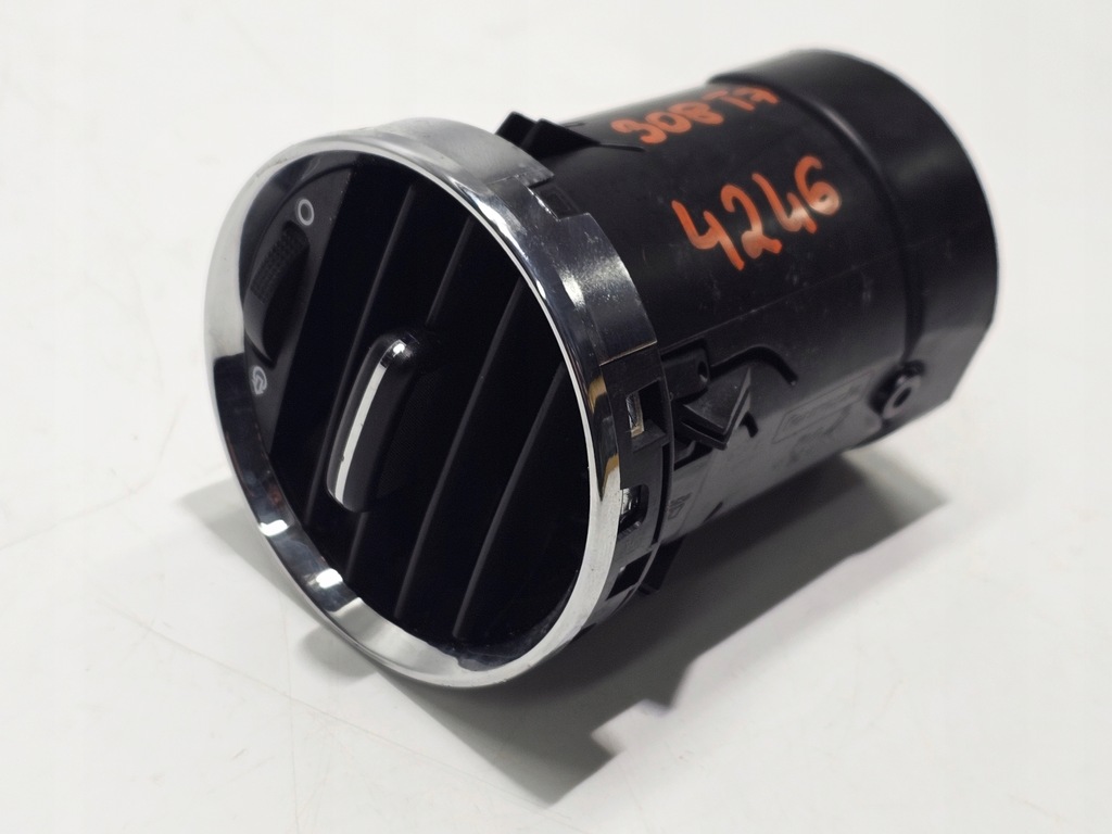 фото №1, Решётка обдув peugeot 308 t7 #4246