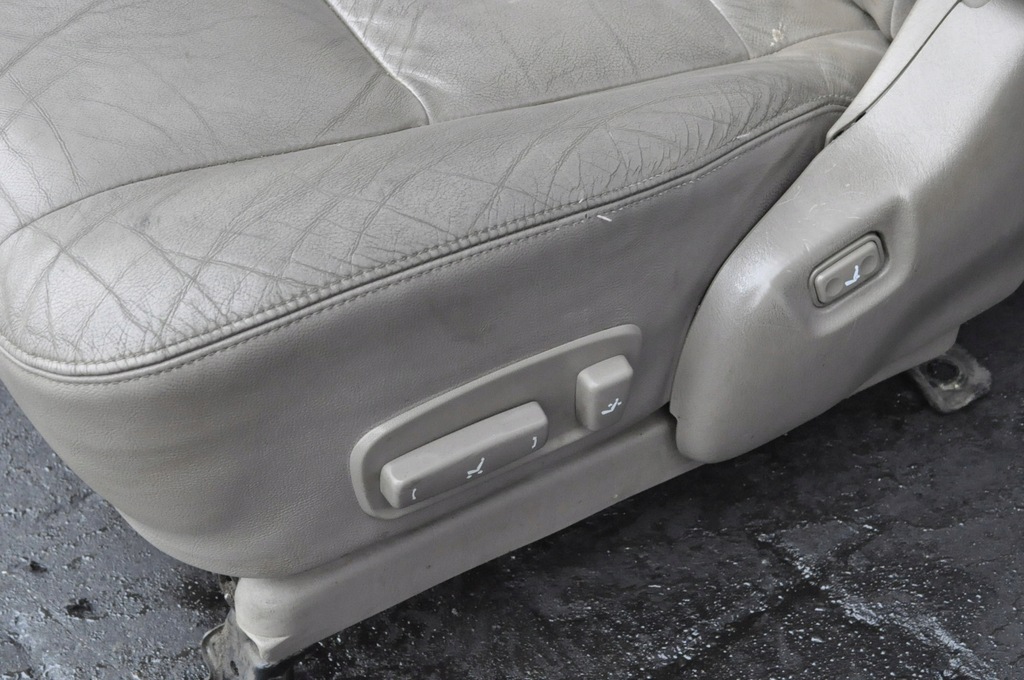фото №7, Toyota tundra i 2006 сиденья заднее сиденье кожа