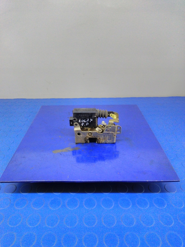 фото №1, Dacia logan замок двері правий передній 8200213917