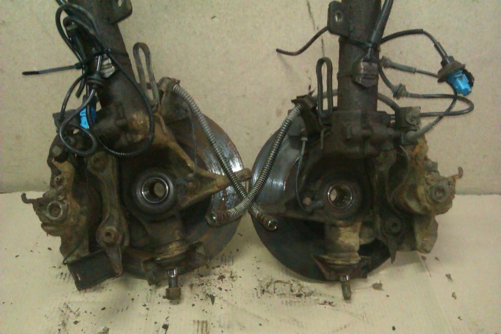 фото №1, Поворотний кулак ступиця перед citroen c5 lift 2.0 hdi