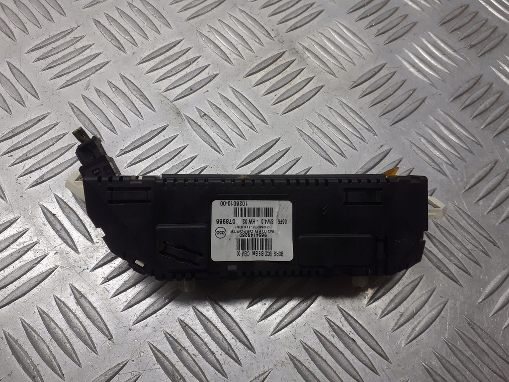 фото №3, Дисплей радио citroen c4 9657882880