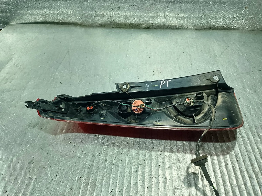 фото №4, Лампа задняя правая nissan note хэтчбек