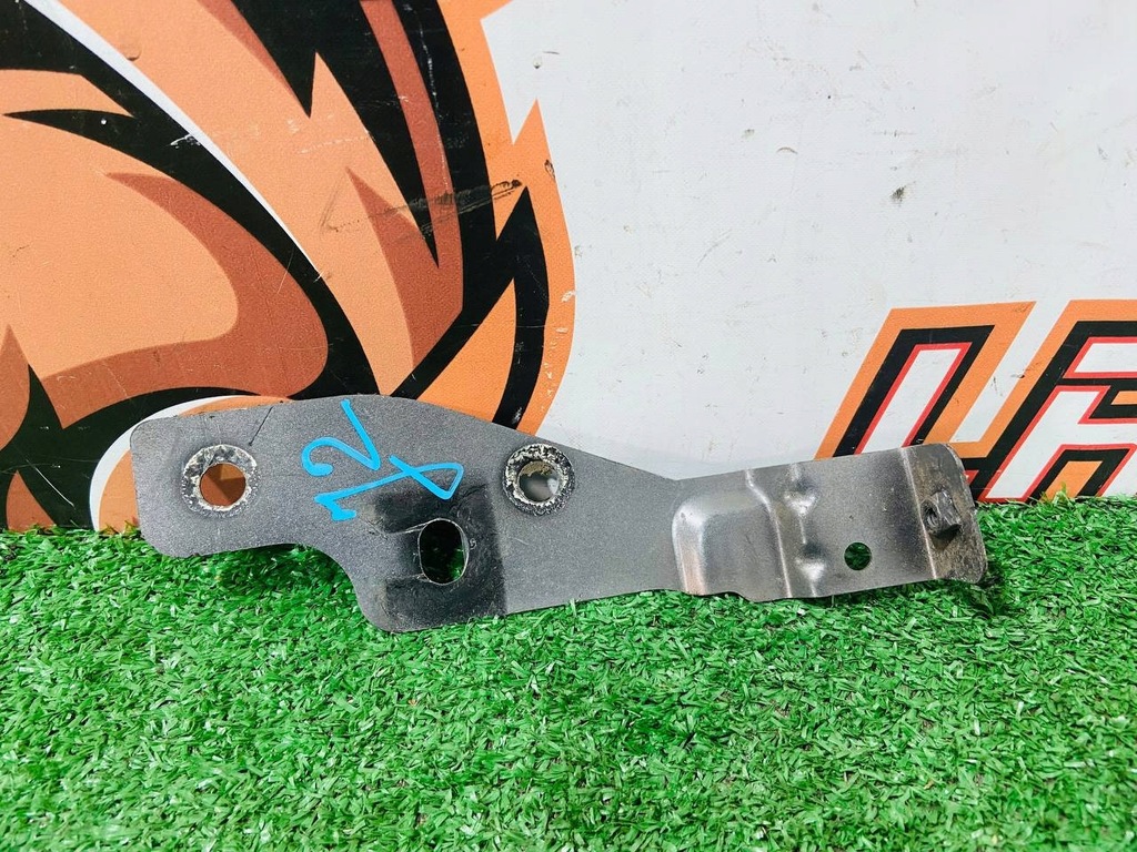 фото №8, Кронштейн крыла левая rr velar l560 j8a216e129aa