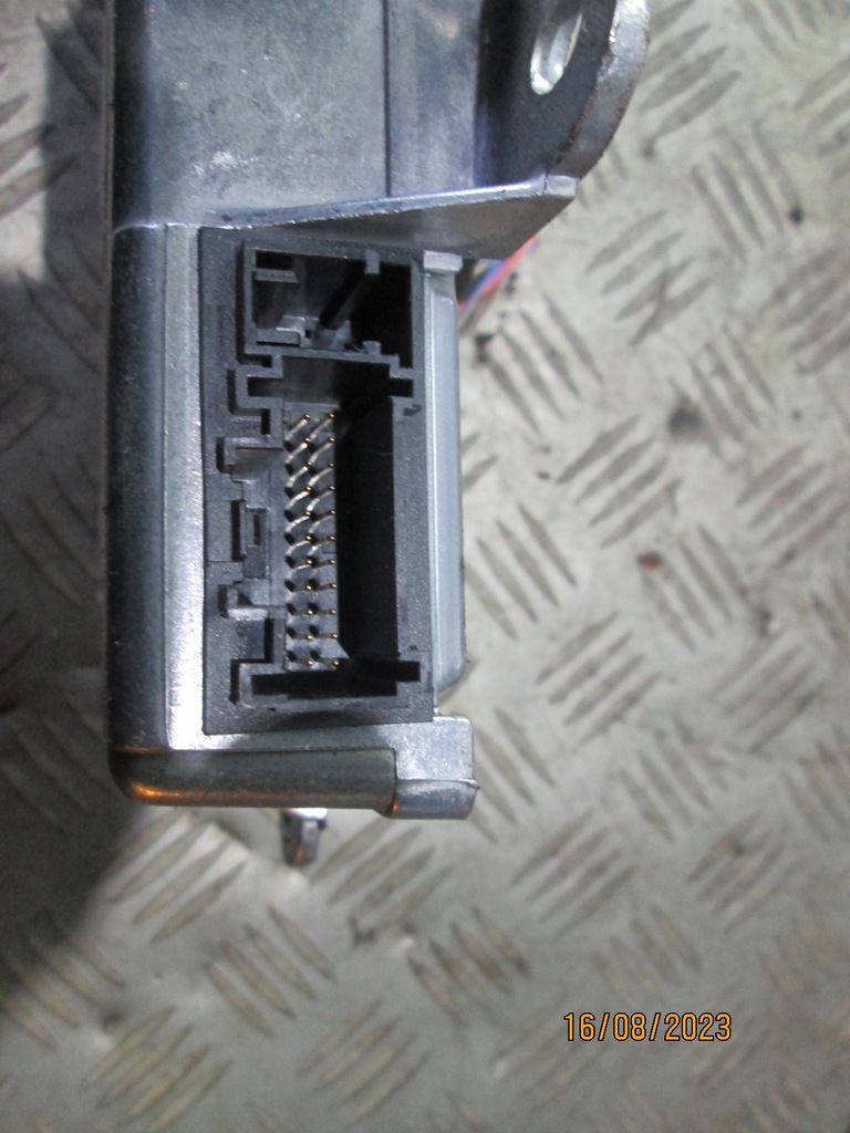 фото №4, Датчик модуль подушка безопасности renault scenic ii 8200411015