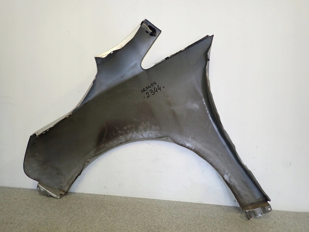 фото №14, Mitsubishi grandis 04-11 крила передній правий