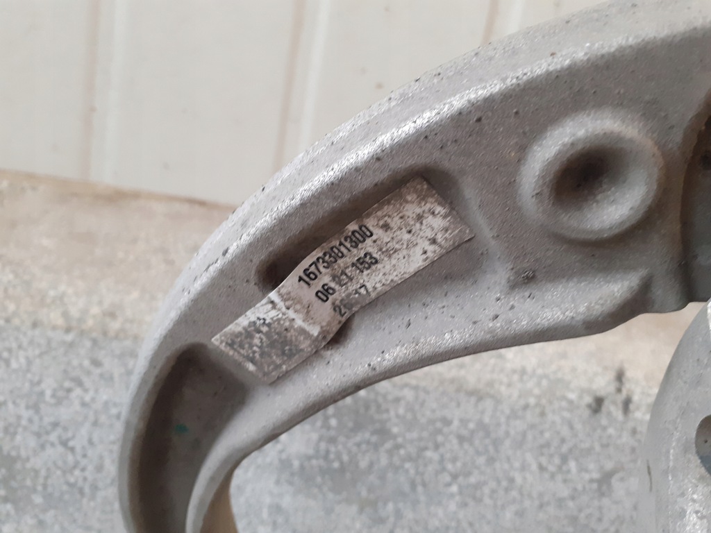 фото №9, Mercedes gls gle 167 x167 amg поворотный кулак рычаг ступица левый перед 1673301300