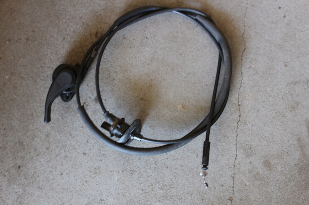 фото №1, Dacia sandero i трос открывания капот europa