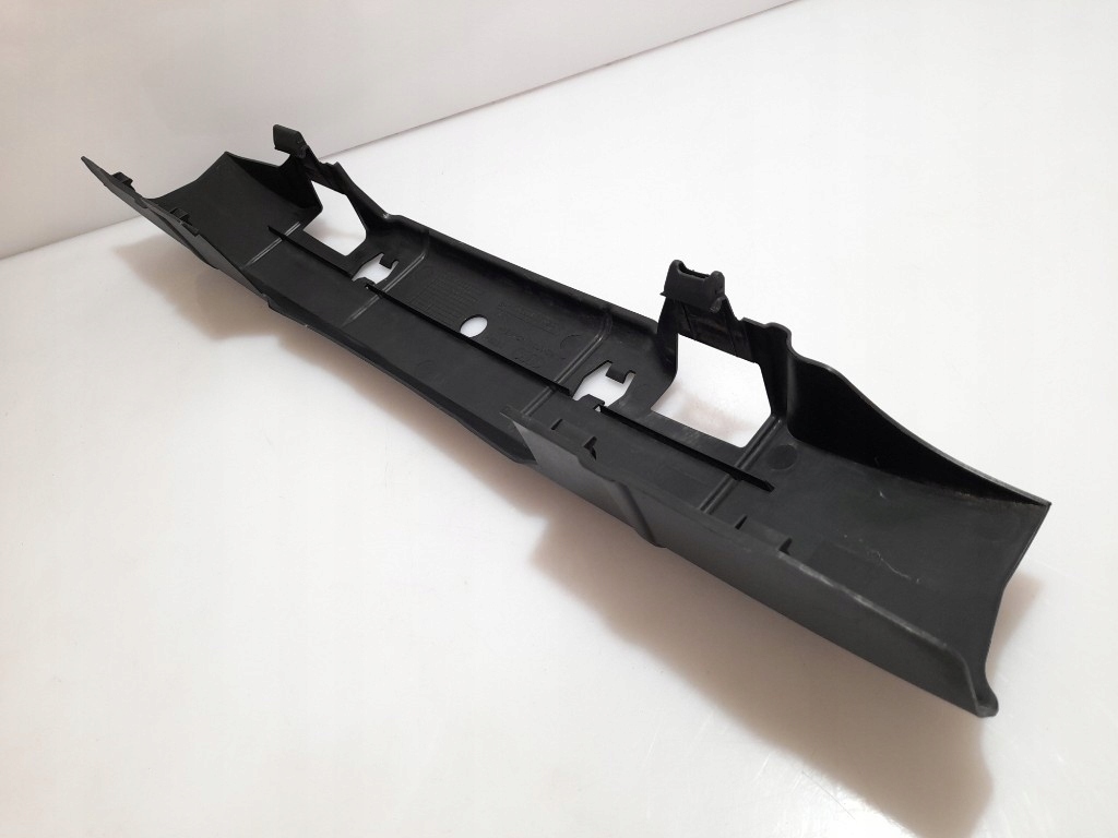 Audi a3 8v накладка молдинг защита балка бампера перед 8v4807217 Киев