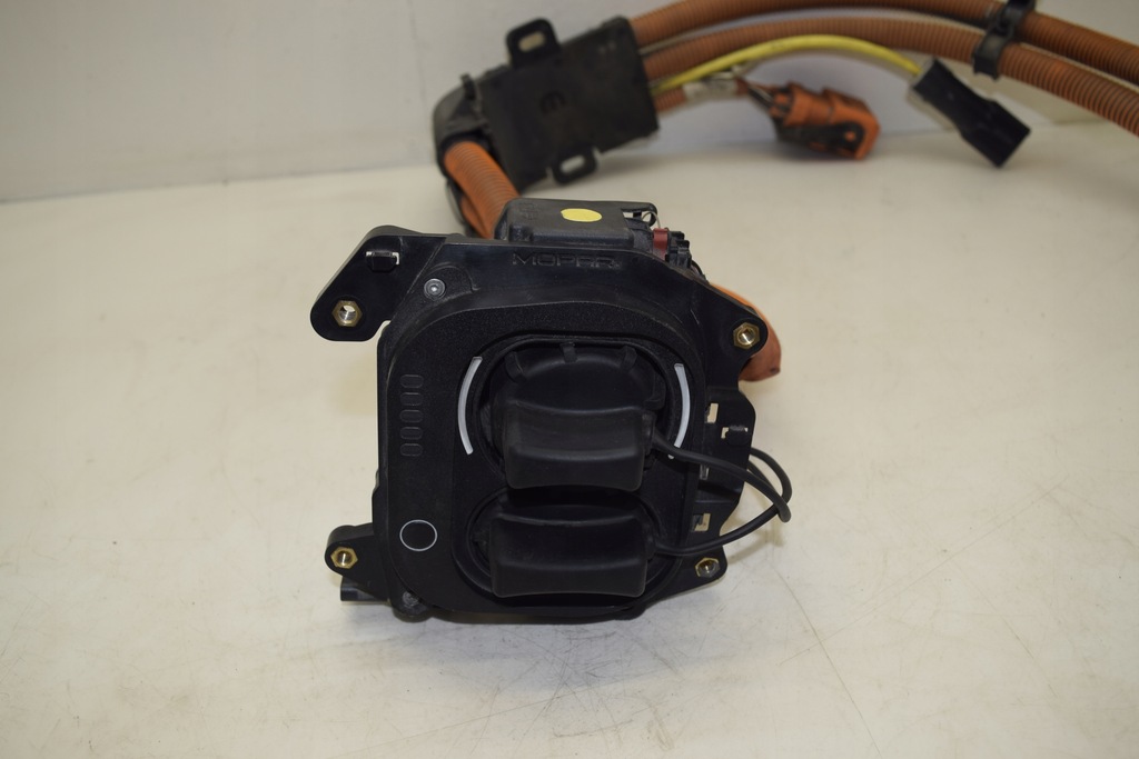 фото №7, Fiat 500 500e 500 e 2020- шланг зарядки аккумулятора разъём 52173582