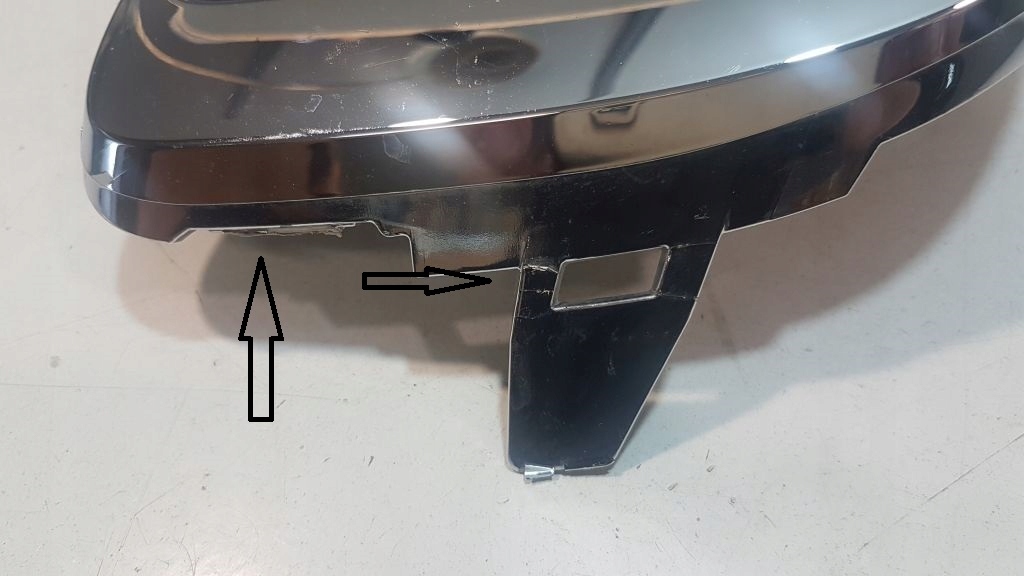 фото №6, Решітка бампера chrysler pacifica права 2016-