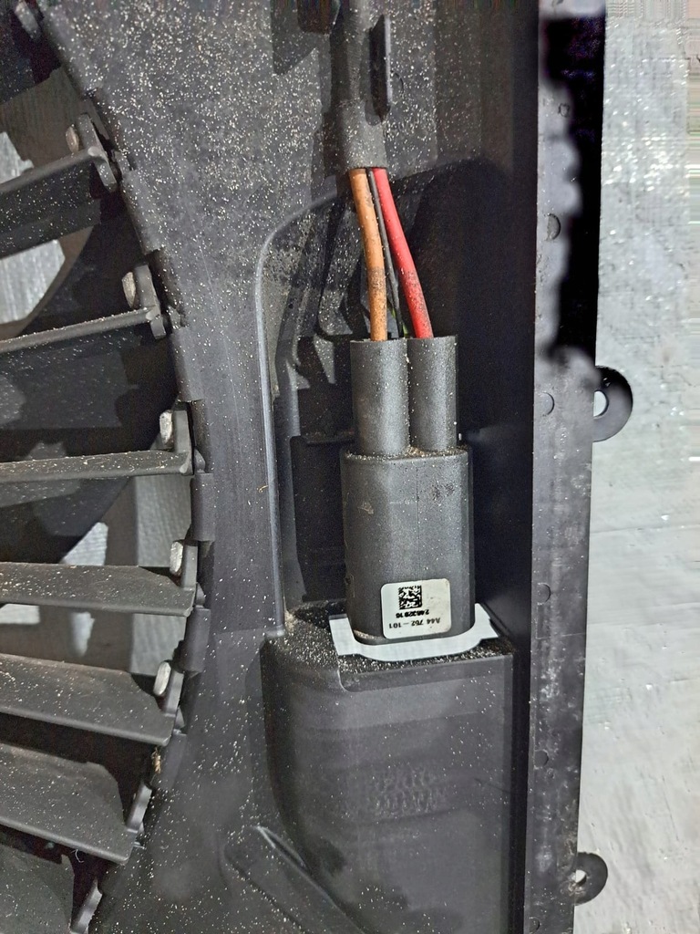 фото №8, Mercedes-benz- infiniti qx30 оригинальный номер a2049061403 вентилятор радиатора