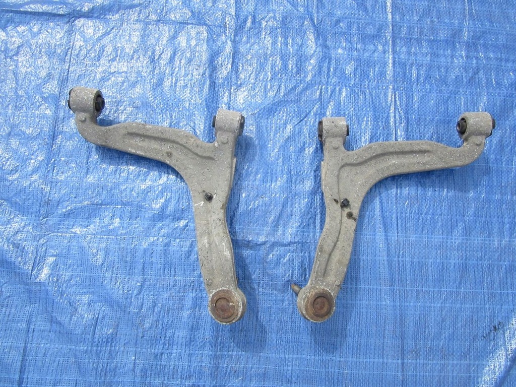 фото №8, Cadillac srx i 04-07 рычаг верхний задняя