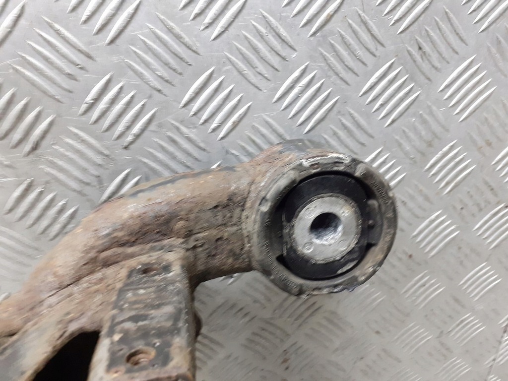 фото №7, Підрамник поперечина задня audi a4 b7