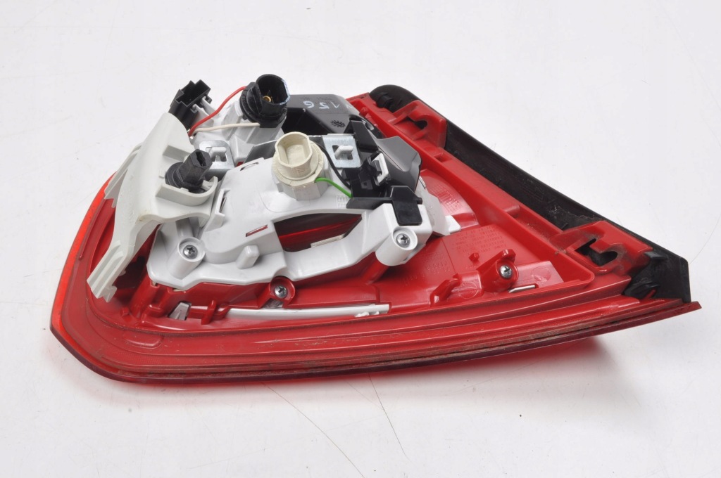 Купити Mercedes w156 лампа права задня правий задній w кришка a1569060458