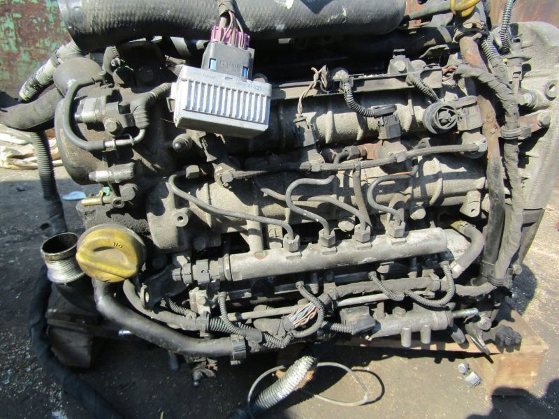 Opel zafira b двигатель 1,9cdti z19dth комплектный  150km Оригинал