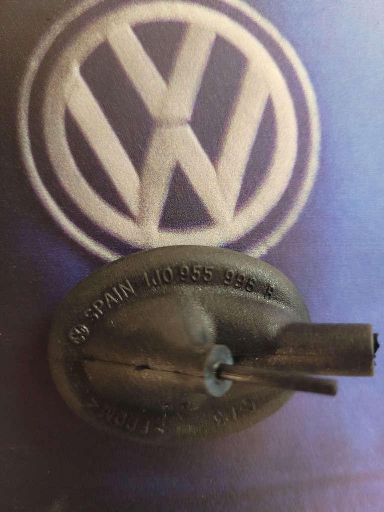 фото №5, Втулка трубка распылителя vw transporter 91-96 1j0955998b