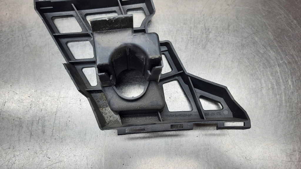 фото №6, Направляющая кронштейн распылителя левый перед 5l0807055 skoda yeti