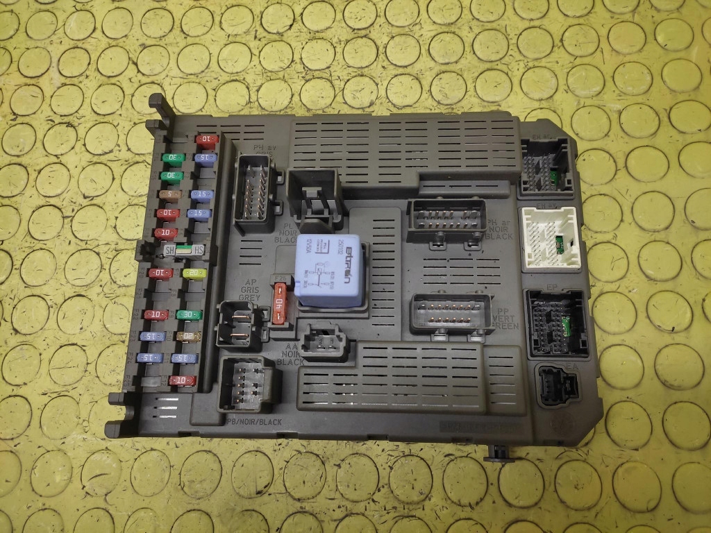 фото №1, Citroen c8 модуль коробка bsi 1400310480