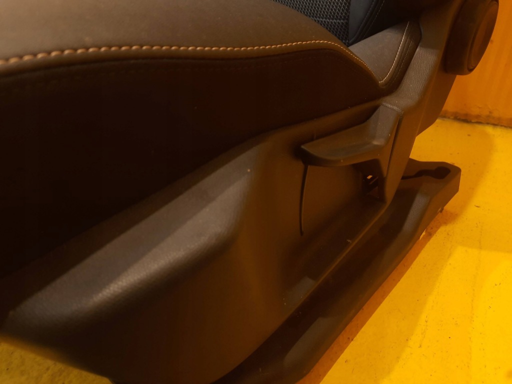 фото №11, Peugeot 3008 iii сиденья заднее сиденье обшивки подлокотник комплект 24r.