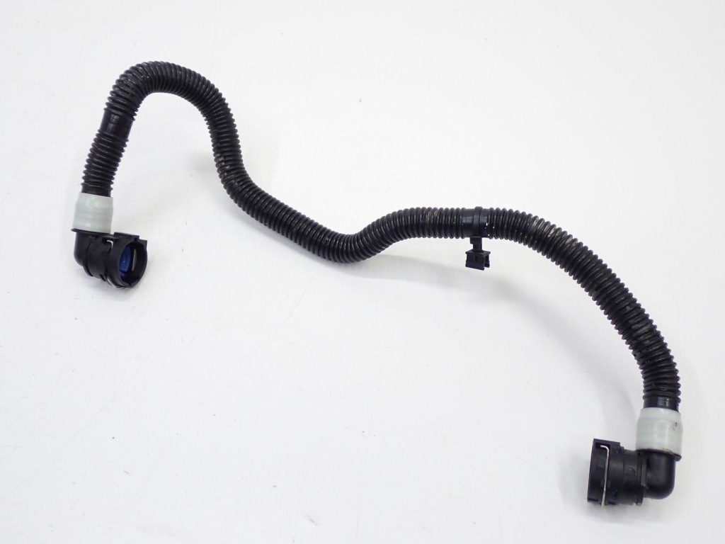 Купити Патрубок шланг трубка води 1631596-00-b tesla model y 3d3 3d7 22r