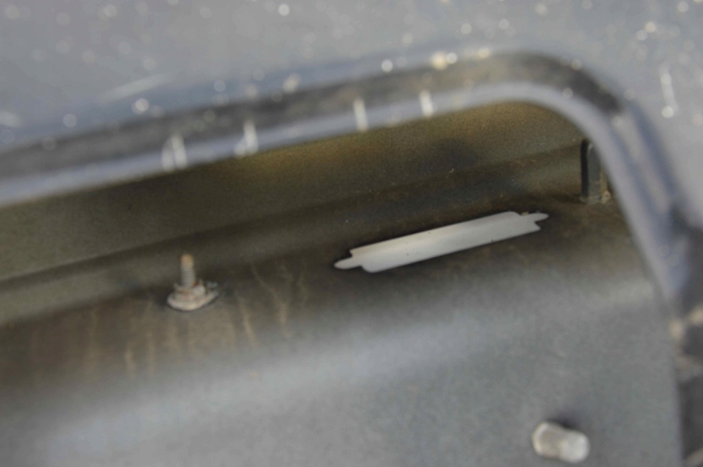 Mercedes ml w163 163 рестайлінг  кришка багажника задня без оснащення Недорого