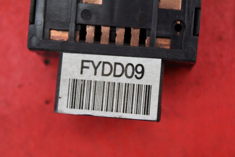 фото №6, Кнопка открывания крышки крышка заливной топлива 623w02150 kia sorento 1 i