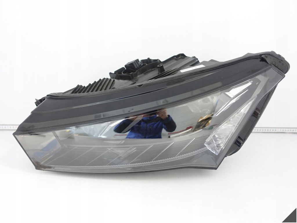 фото №1, Skoda enyaq iv electric 5lb 20- лампа full led crystal lighting левая перед