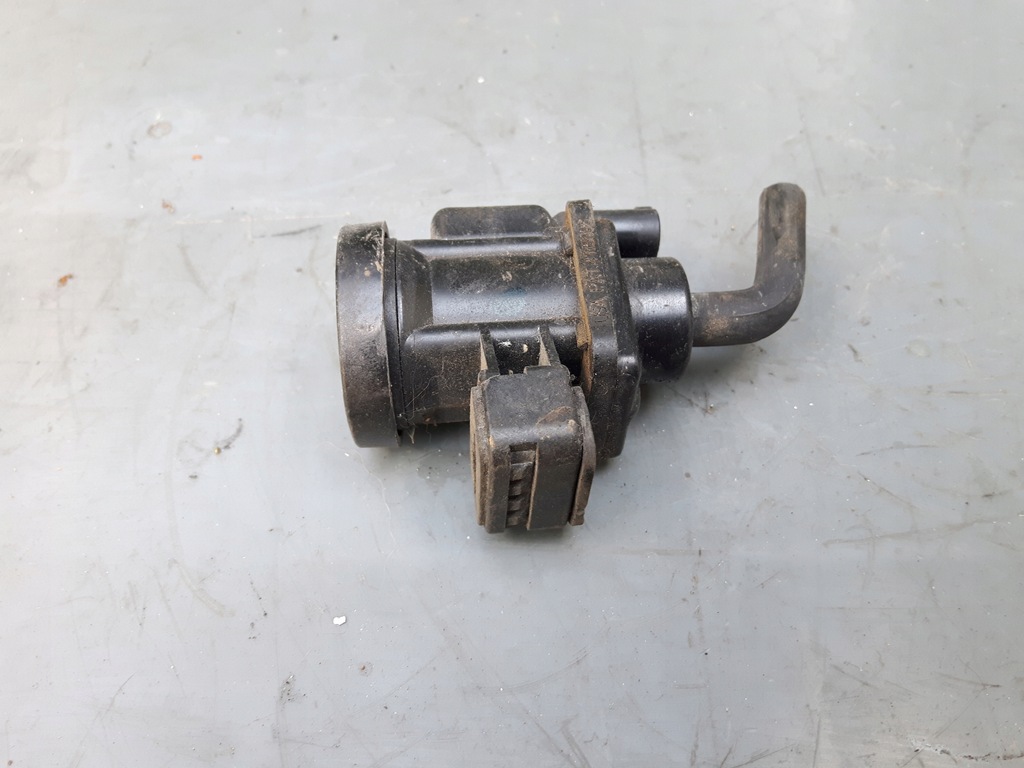 фото №1, Mercedes w203 клапан вакуумa 0005450427