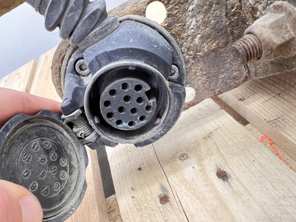 Ford transit connect mk2 фаркоп  до причепа в Україні