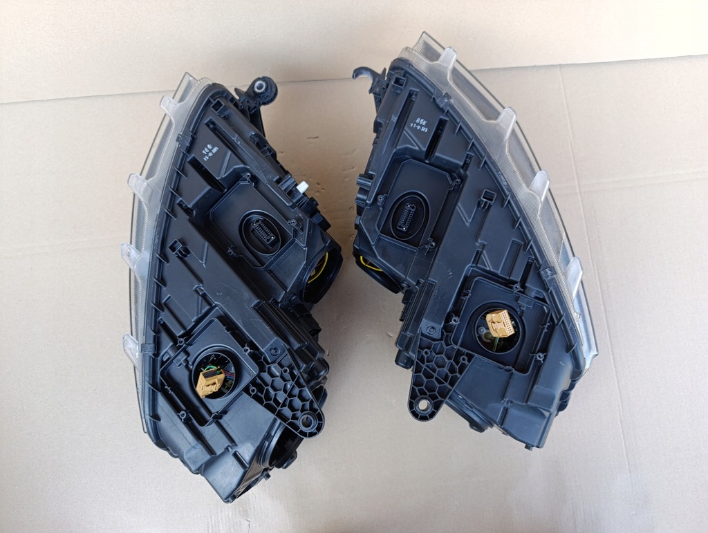 фото №10, Skoda octavia iii lift лампа ліва перед передня фара bi ксенон