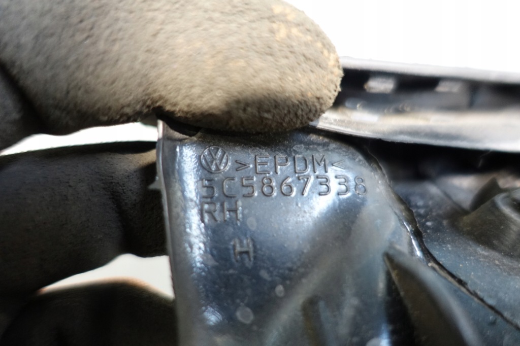 фото №4, Vw beetle 5c прокладка кузовная дверь правая