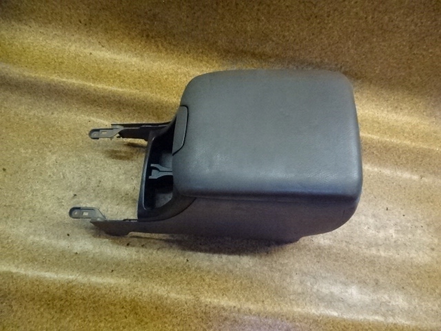 фото №1, Land cruiser 120 04r підлокітник бежевий