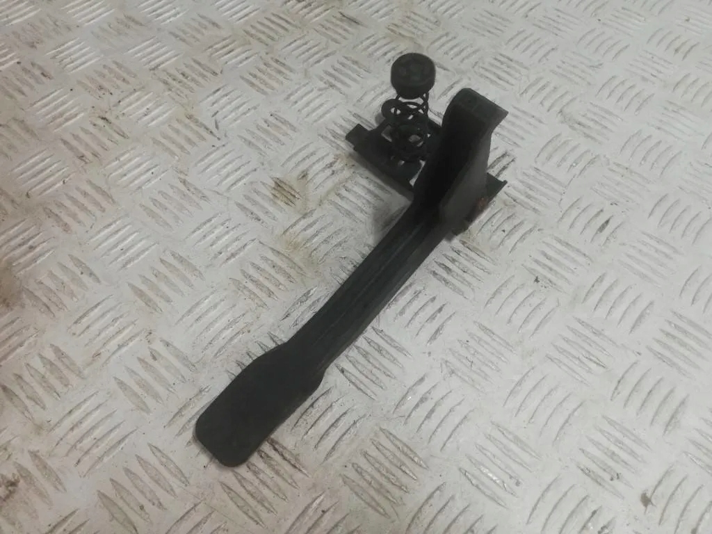 фото №2, Renault megane iii засувка капот