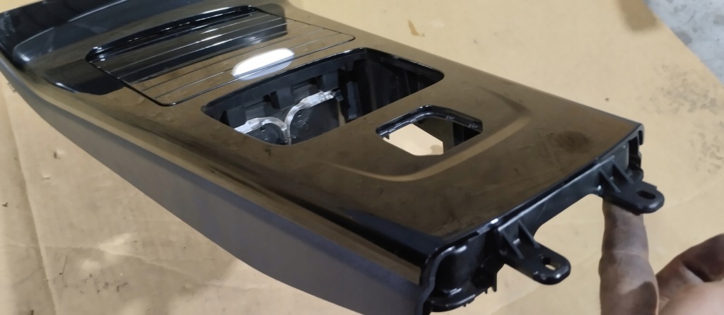 Декоративна тунель шторка бардачок mercedes cla w118 w177 a1776801201 в Україні